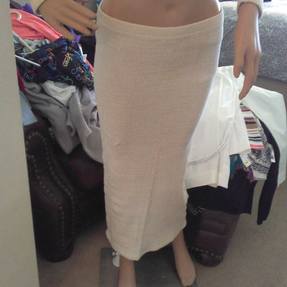 BNWT VINTAGE WHITE HOUSE BOUTIQUE 3 PC OFF WHITE/ GOLD SEXY SZ SMALL BY MARe' - Picture 3 of 12